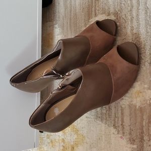 Brown BCBGeneration heels